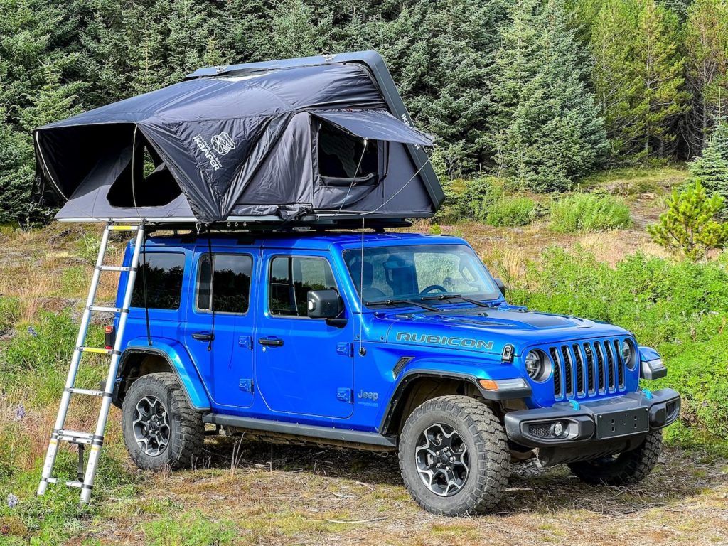 Jeep Wrangler camper roof top tent